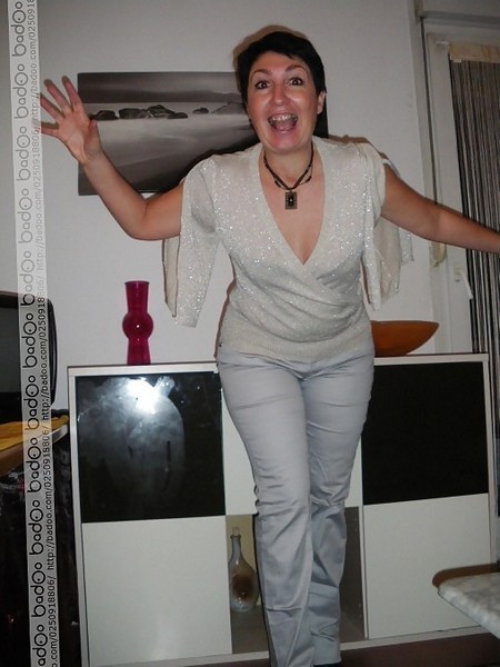 petite salope se fait bouffer la chatte par un vicieux